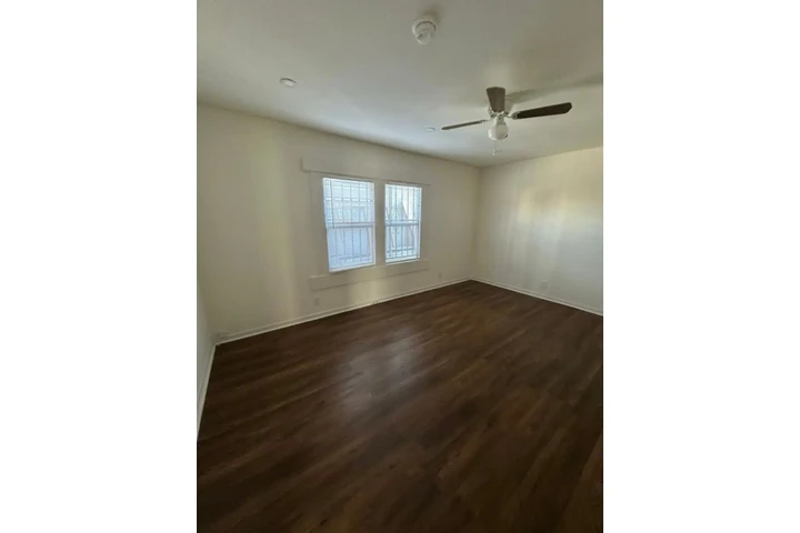 $1100 : Rento apartamento 1 habitación image 9
