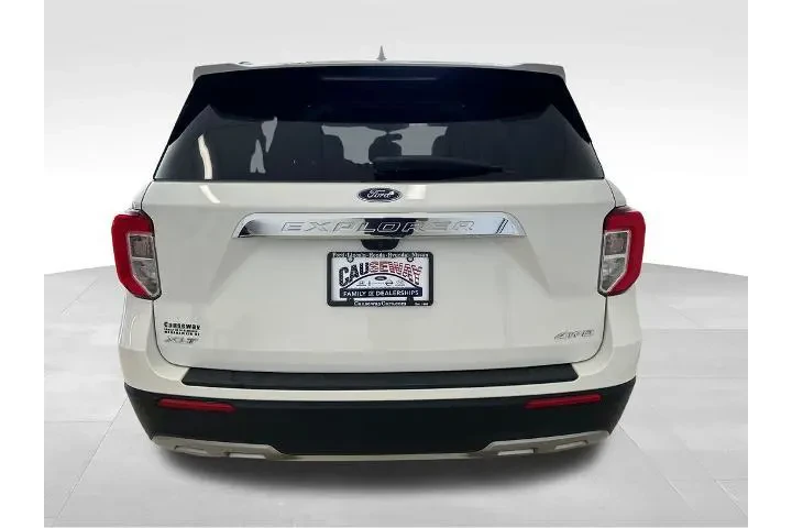 $31987 : Ford Explorer 2022 AWD XLT 4 image 6