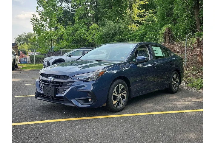 $29995 : Subaru Legacy 2025 AWD Premi image 2