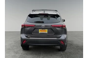 $36250 : Toyota Highlander 2022 XLE 4 thumbnail