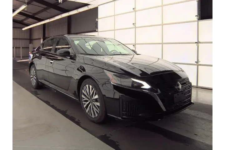 $20499 : Nissan Altima 2023 2.5 SV 4d image 4