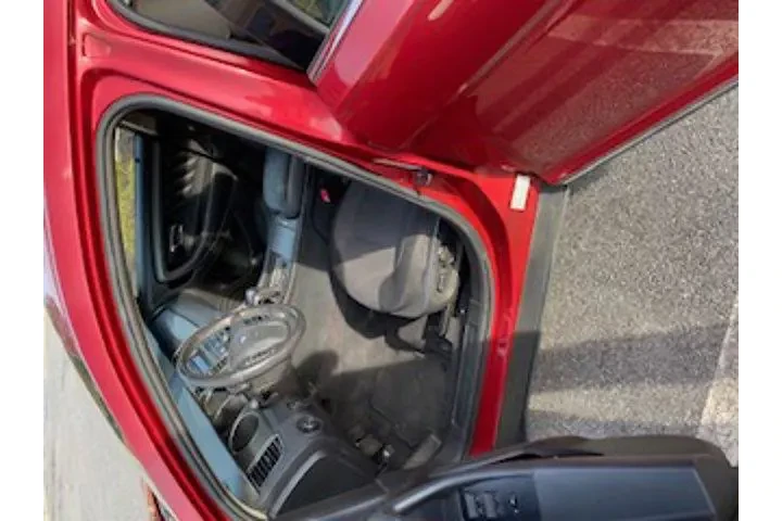 $3800 : Ford Taurus 2011 SEL 4dr Sed image 6