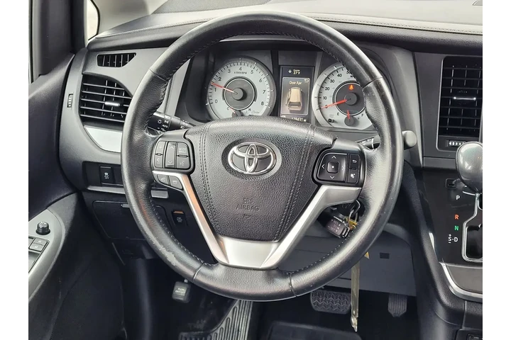 $12500 : Toyota Sienna 2015 SE 8-Pass image 10