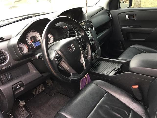 $7000 : 2012 Honda Pilot 4WD Touring image 4