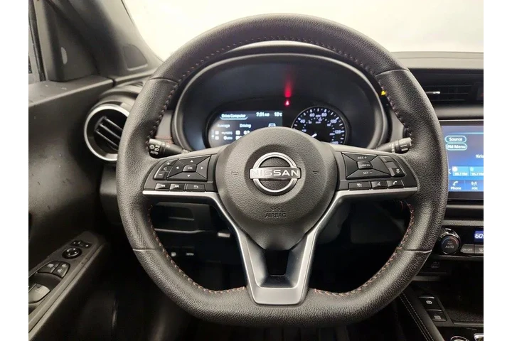 $19998 : Nissan Kicks 2024 SR 4dr Cro image 10