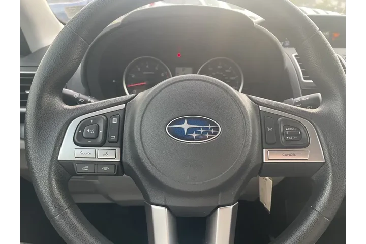 $16252 : Subaru Forester 2018 AWD 2.5 image 9