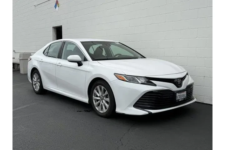 $19264 : Toyota Camry 2019 SE 4dr Sed image 2