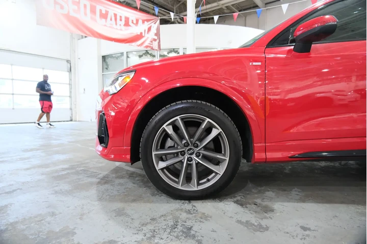 $29575 : 2022 Q3 45 S line Premium Plus image 5