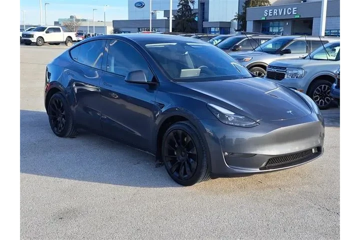 $28384 : Tesla Model Y 2023 AWD Long image 7