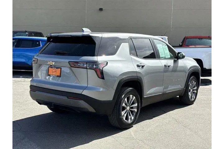 $23100 : Chevrolet Equinox 2025 LT 4d image 3