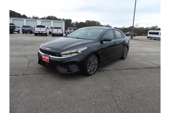 $19998 : Kia Forte 2023 GT 4dr Sedan image 2