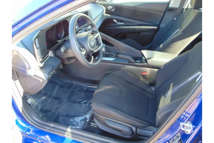 $19821 : 2022 Elantra SEL image 10