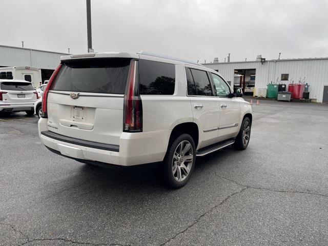 $27359 : PRE-OWNED 2016 CADILLAC ESCAL image 3