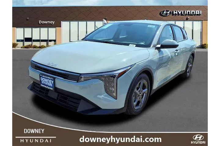 $21580 : Kia K4 2025 LXS 4dr Sedan image 1