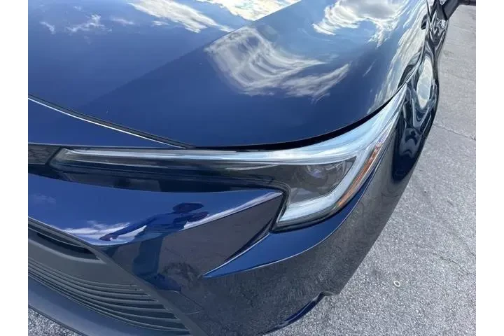 $20988 : Toyota Corolla Hybrid 2025 image 9