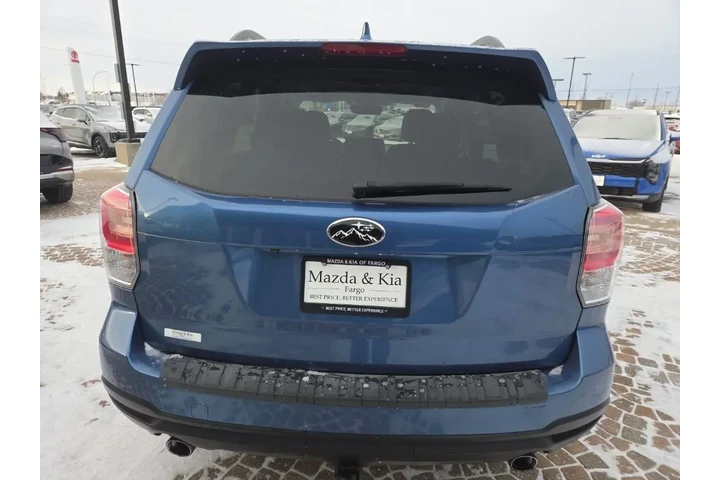 $17497 : 2017 Forester 2.0XT Touring image 6