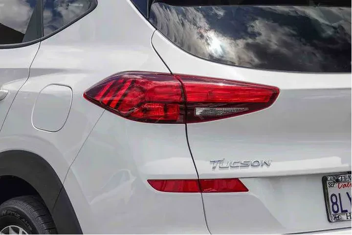 $16000 : Hyundai TUCSON 2019 SEL 4dr image 8