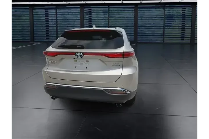$27388 : Toyota Venza 2021 AWD XLE 4d image 7