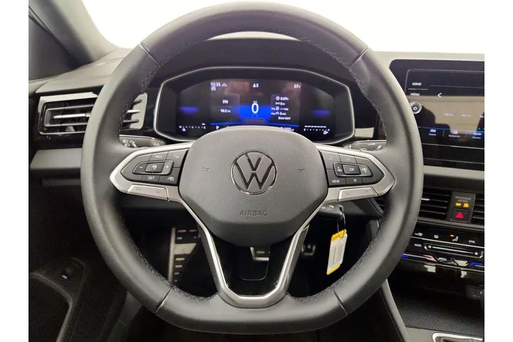 $22998 : Volkswagen Jetta 2025 Sport image 10