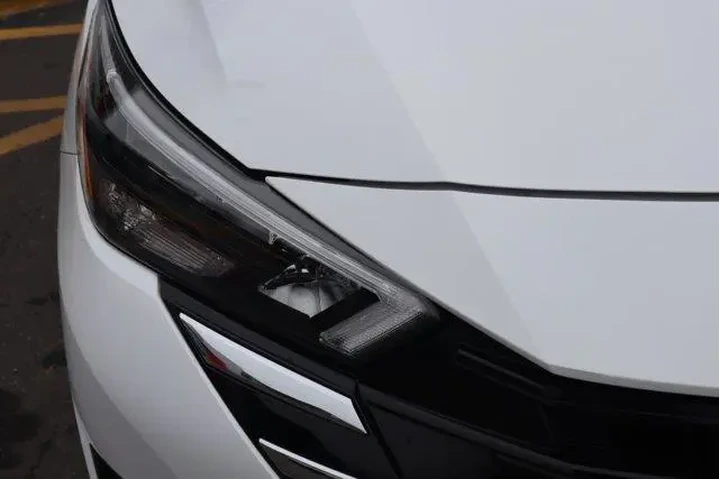 $13944 : Nissan Versa 2025 S 4dr Seda image 10