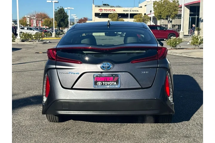$24755 : Toyota Prius Prime 2022 LE 4 image 4