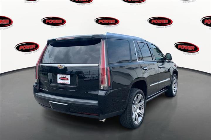 $28995 : Used 2016 Escalade 4WD 4dr Pr image 4