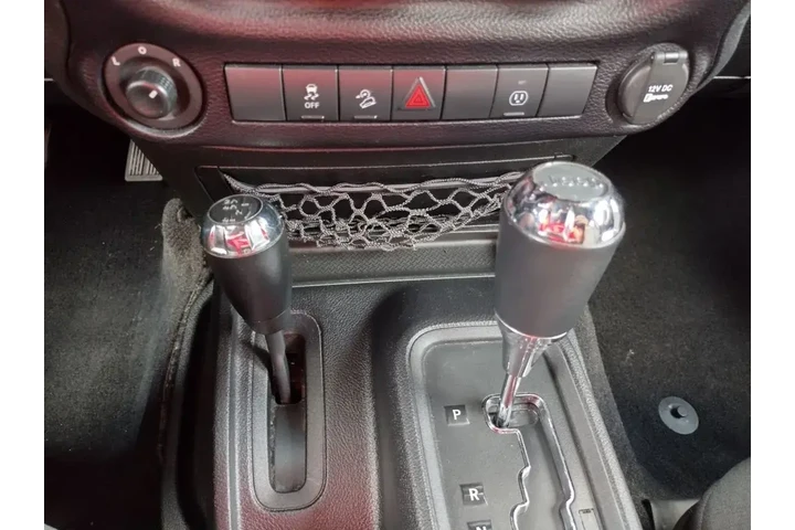 $17000 : Jeep Wrangler Unlimited 2016 image 5