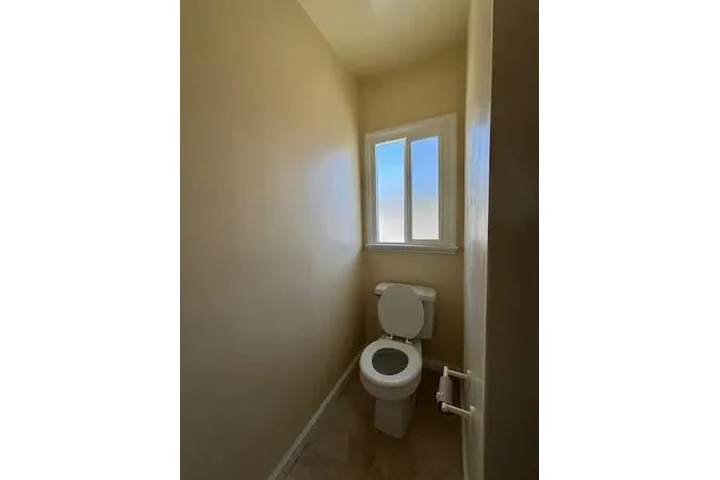 $2795 : 2BD IN SANTA MONICA!! image 4