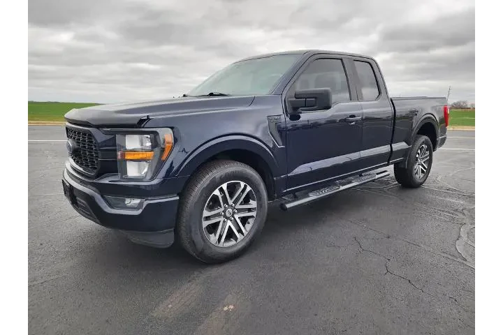 $26861 : Ford F-150 2023 4x2 XL 4dr S image 1