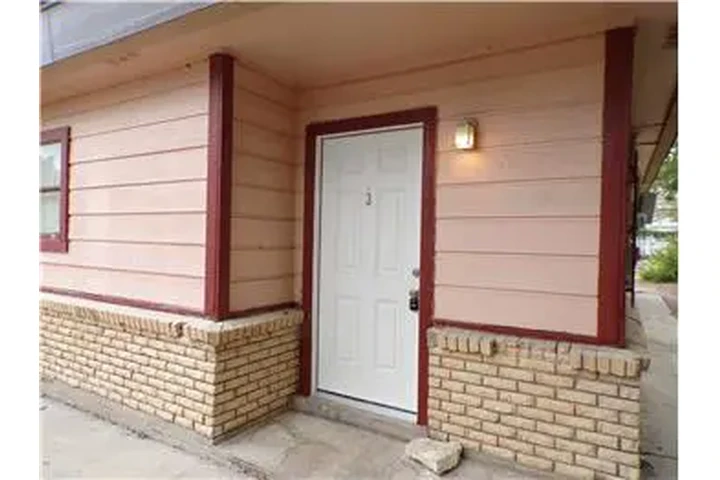 $550 : Rental property with 0 bedro image 1