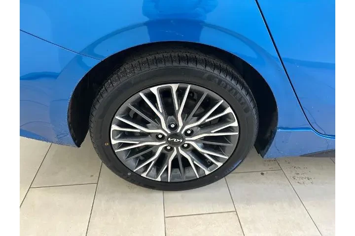 $18298 : Kia Forte 2023 GT-Line 4dr S image 7