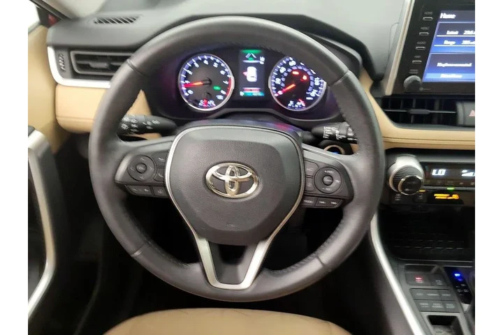 $24998 : Toyota RAV4 2021 AWD XLE 4dr image 10