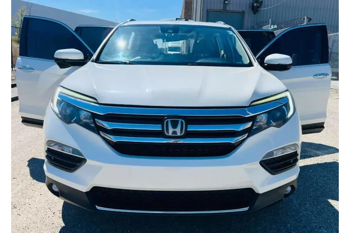 $15800 : 2016 Pilot Touring image 5