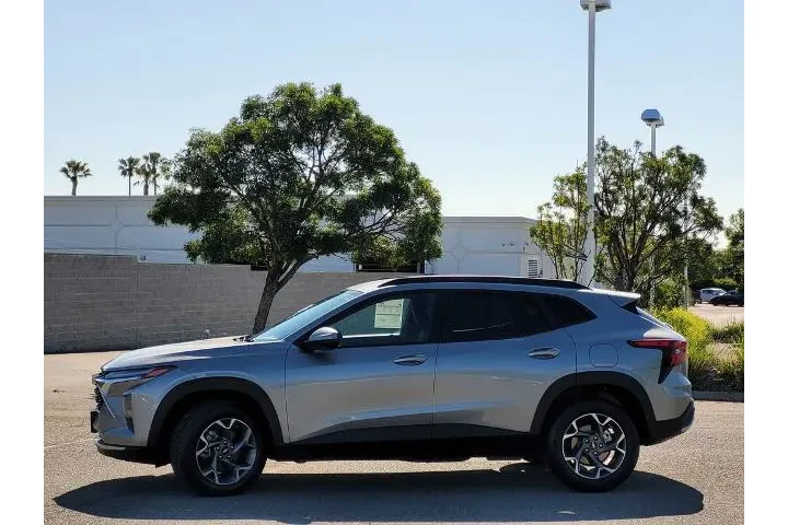 $21300 : Chevrolet Trax 2024 LT 4dr C image 7