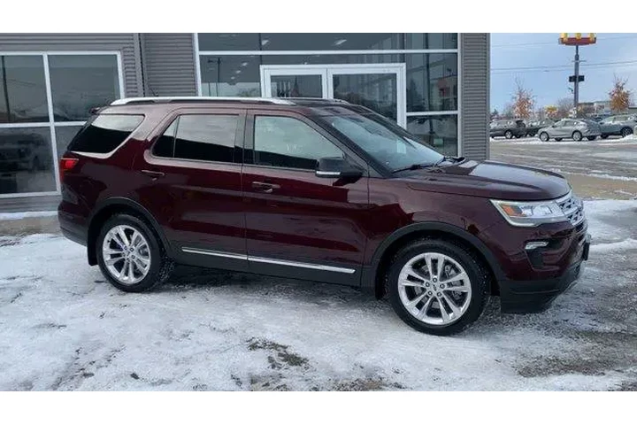 $17897 : Ford Explorer 2018 XLT 4dr S image 3