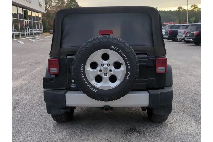 $14880 : Jeep Wrangler 2013 4x4 Sahar image 5