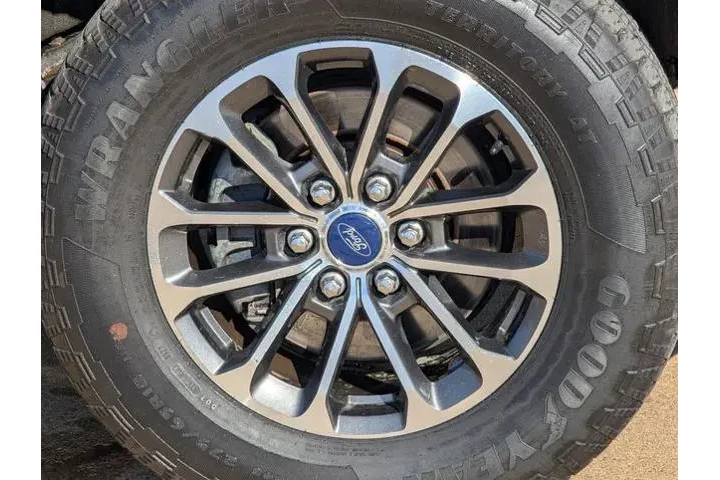 $26438 : Ford F-150 2018 4x4 XLT 4dr image 9