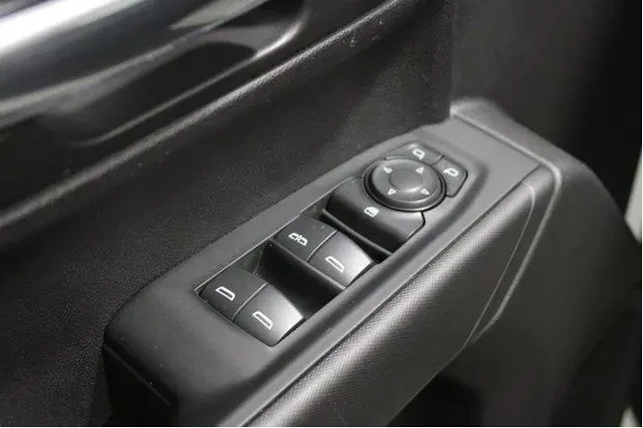 $39940 : Chevrolet Silverado 1500 202 image 4