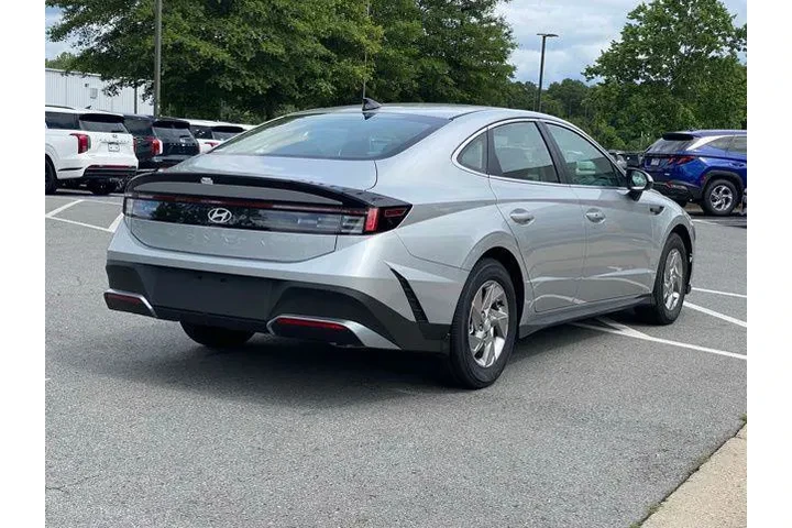 $26680 : Hyundai SONATA 2025 SE 4dr S image 7