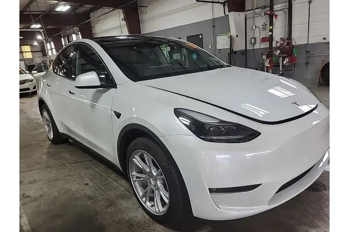 $25990 : Tesla Model Y 2023 4dr Cross image 3