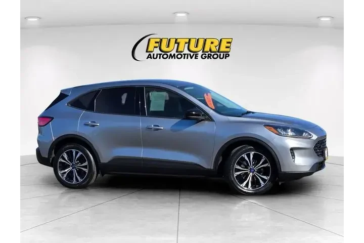 $24575 : Ford Escape 2022 SE 4dr SUV image 2