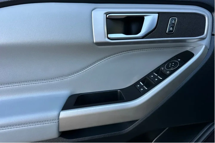 $27200 : Ford Explorer 2022 XLT 4dr S image 10