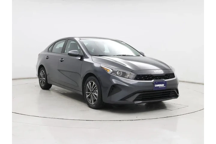 $16998 : Kia Forte 2024 LXS 4dr Sedan image 1
