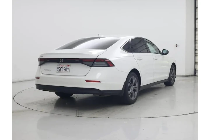 $25998 : Honda Accord 2023 EX 4dr Sed image 8