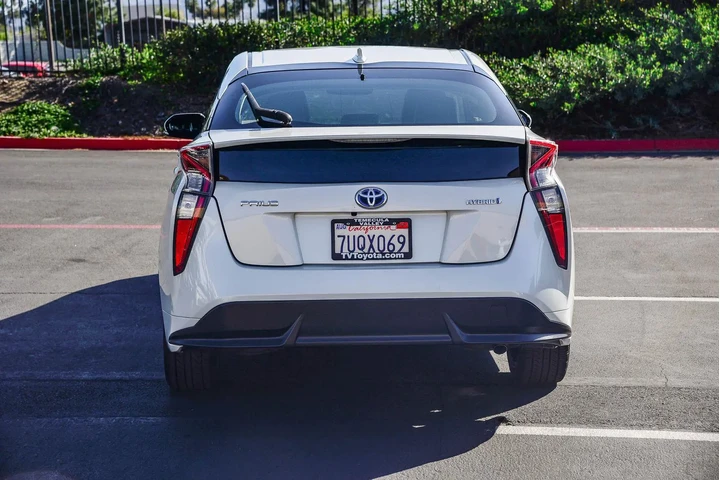 $14945 : Toyota Prius 2016 Four Touri image 6