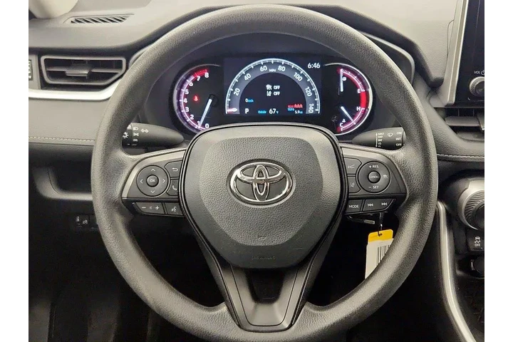 $26998 : Toyota RAV4 2024 AWD LE 4dr image 10