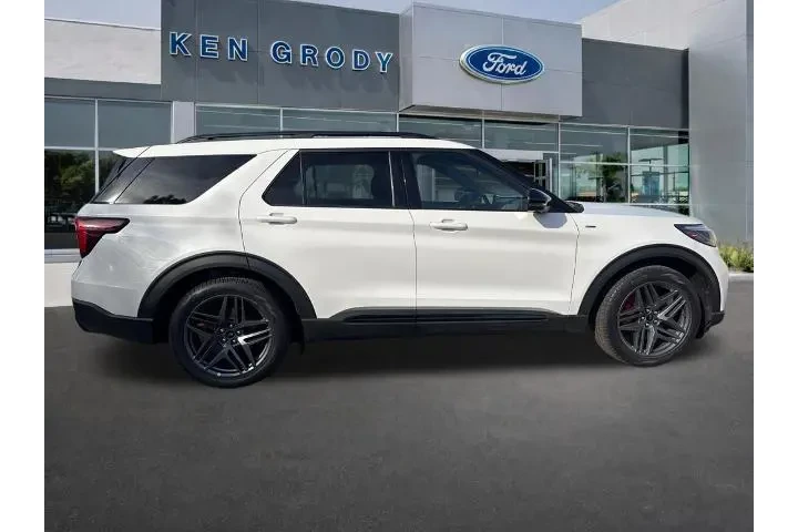 $39391 : Ford Explorer 2025 ST-Line 4 image 3