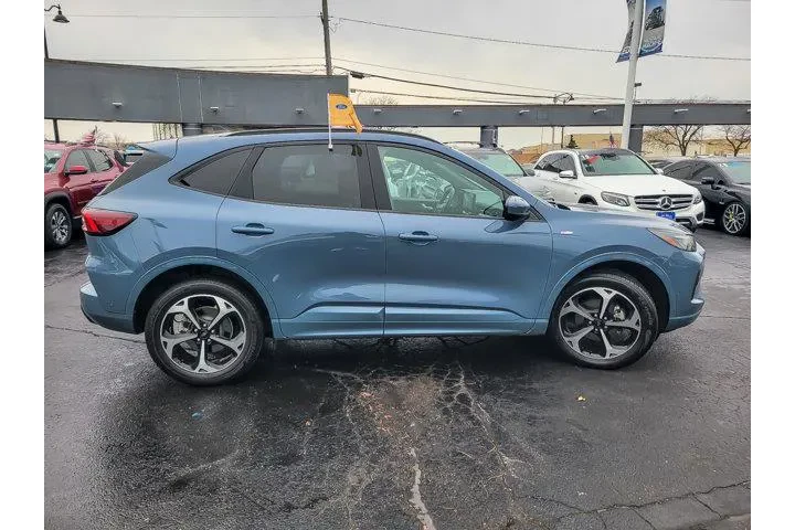 $29870 : Ford Escape 2024 AWD ST-Line image 9