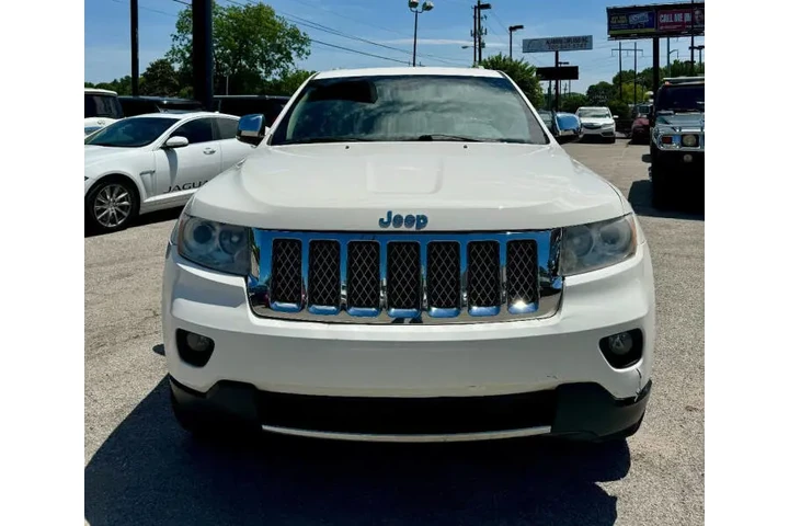 $6900 : 2011 Grand Cherokee Overland image 10
