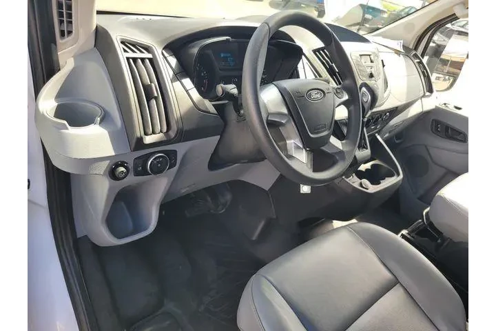 $20000 : Ford Transit 2019 150 3dr SW image 9